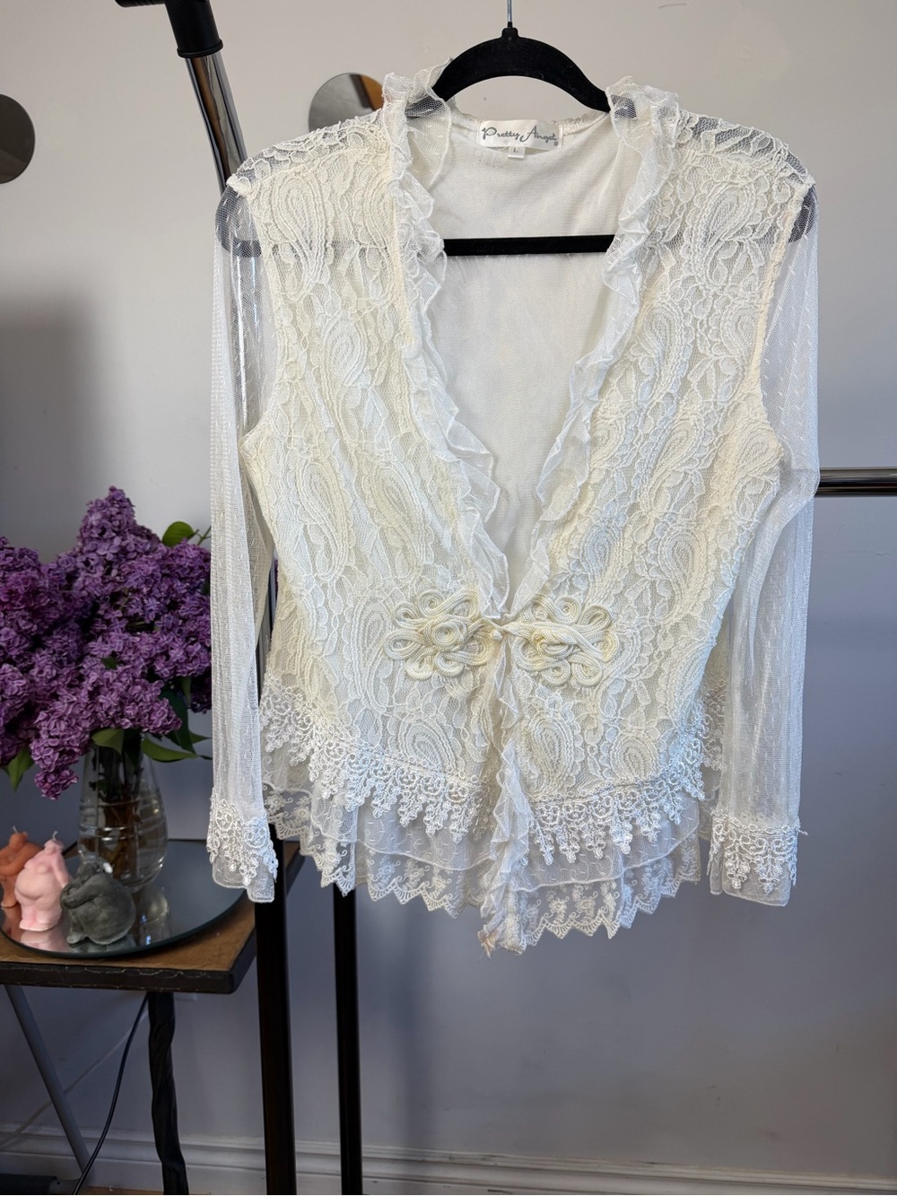 Pretty Angel White Lace Ruffled Blouse